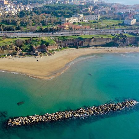The Shabby House - Charming Seaside Retreat In Central Anzio, Steps From Beach And Train Station Екстер'єр фото