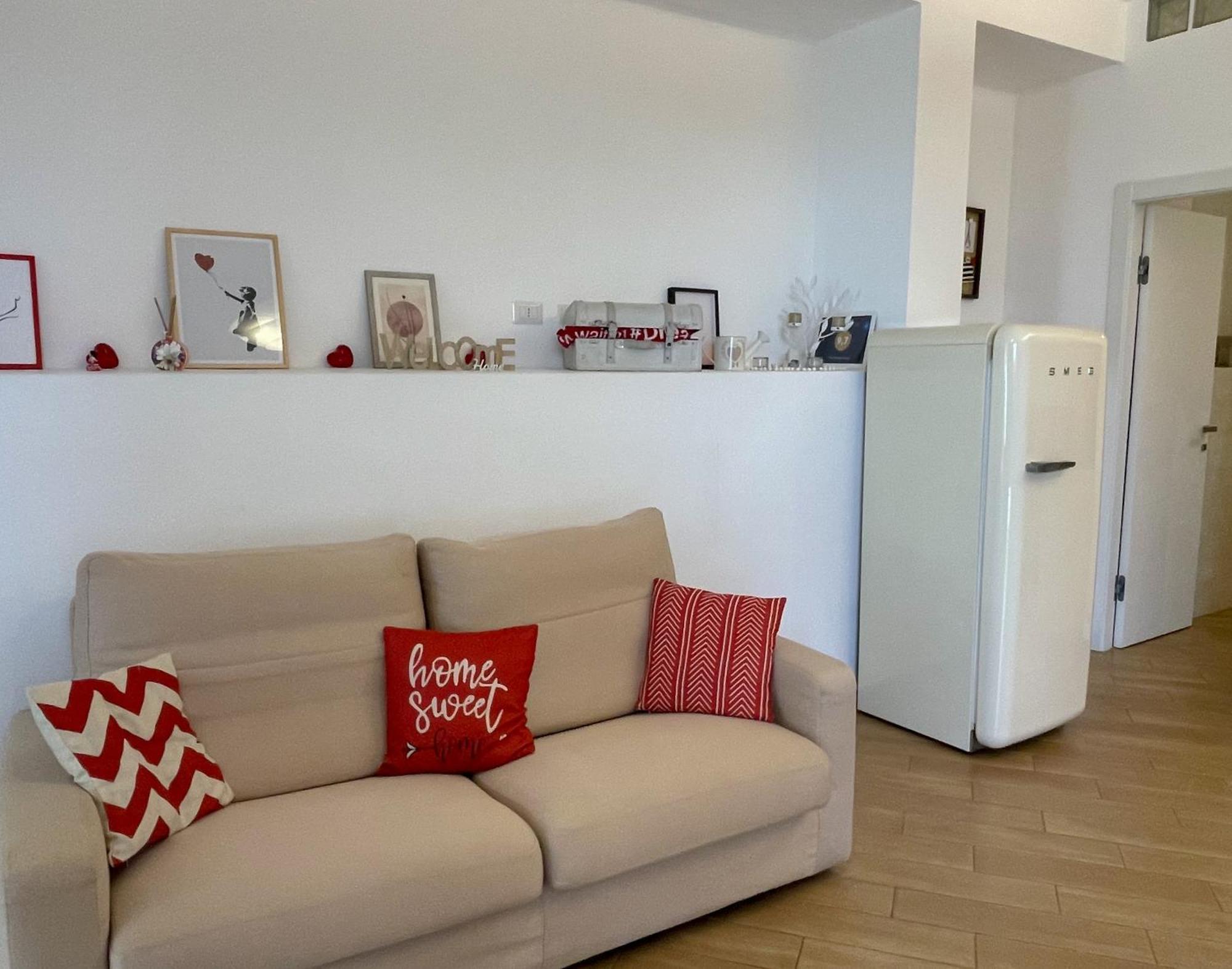 The Shabby House - Charming Seaside Retreat In Central Anzio, Steps From Beach And Train Station Екстер'єр фото
